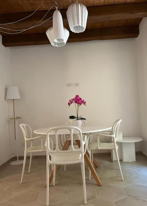 Апартаменти Charme In Centro With Private Parking Асколі-Пічено Екстер'єр фото