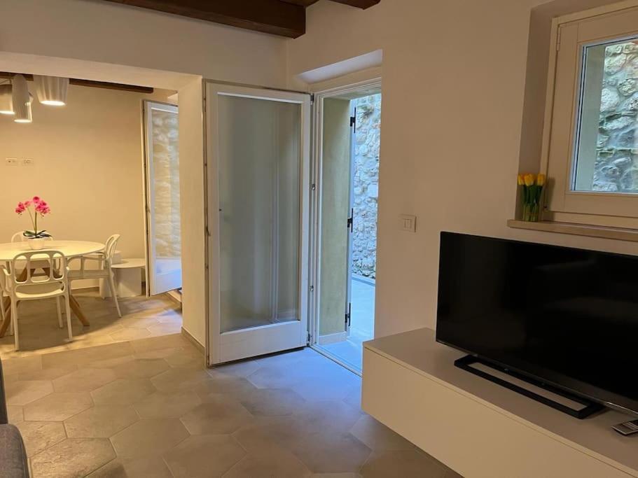 Апартаменти Charme In Centro With Private Parking Асколі-Пічено Екстер'єр фото